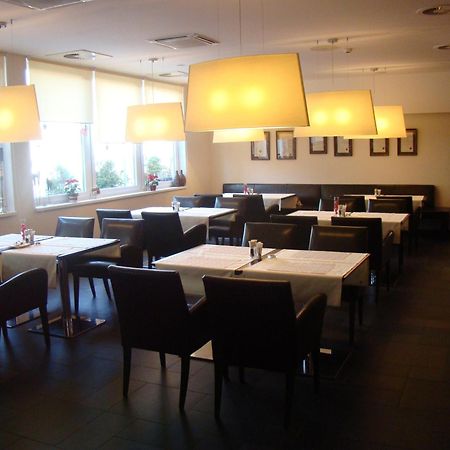 Trenčín 皇家宾馆酒店 外观 照片