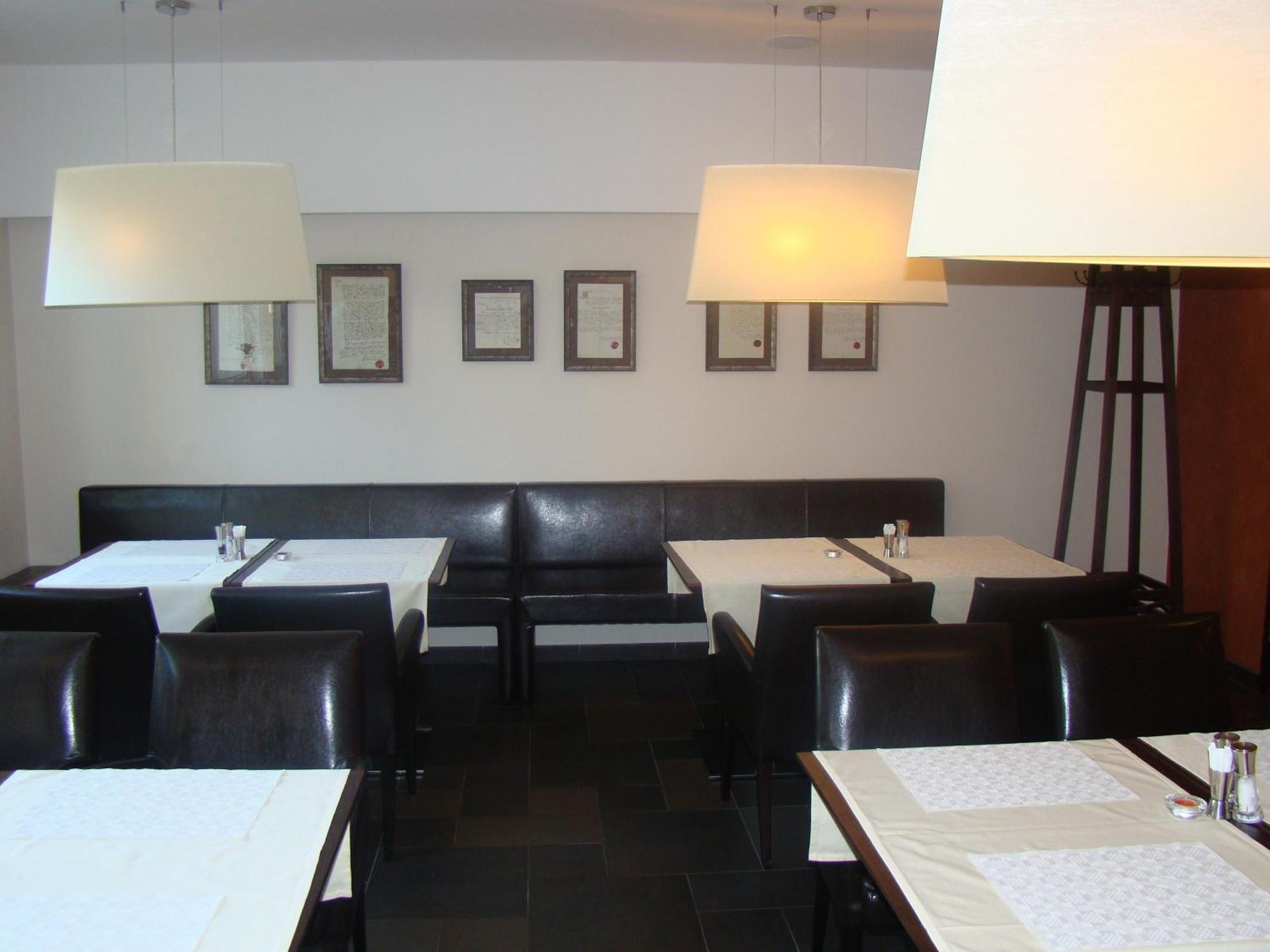 Trenčín 皇家宾馆酒店 外观 照片