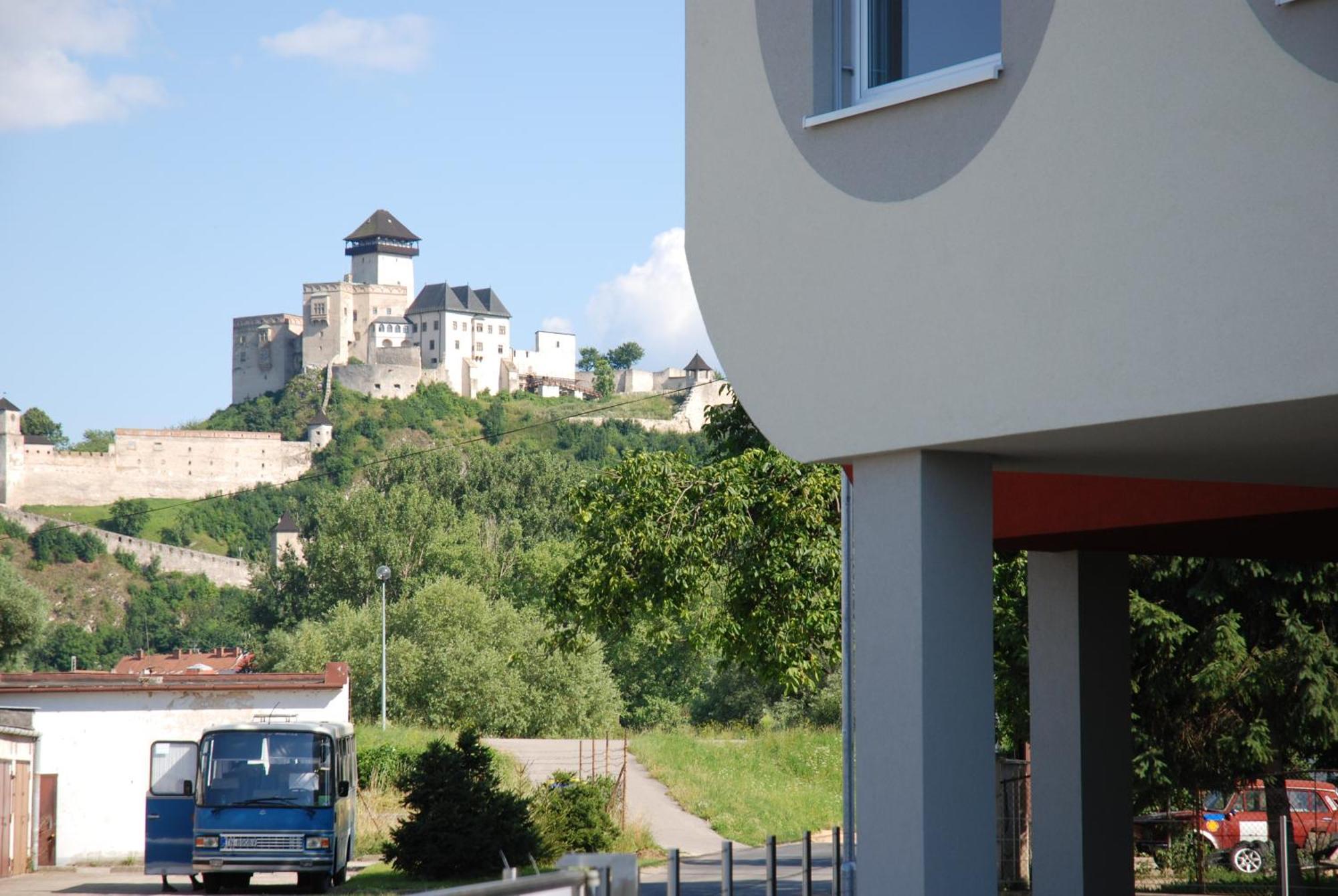 Trenčín 皇家宾馆酒店 外观 照片