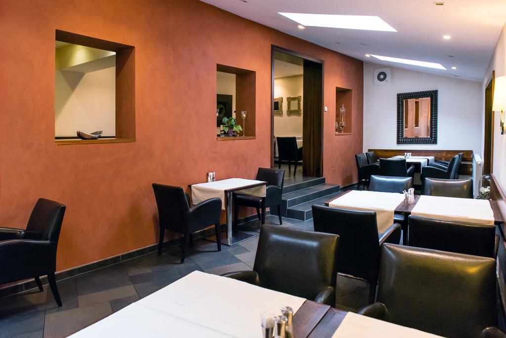 Trenčín 皇家宾馆酒店 外观 照片